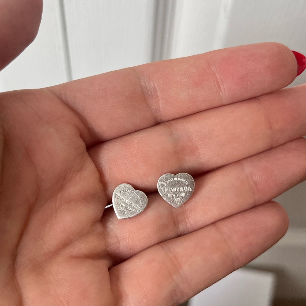 🩵 Tiffany - Auth “Please Return To” Mini Heart Earrings, Sterling Silver